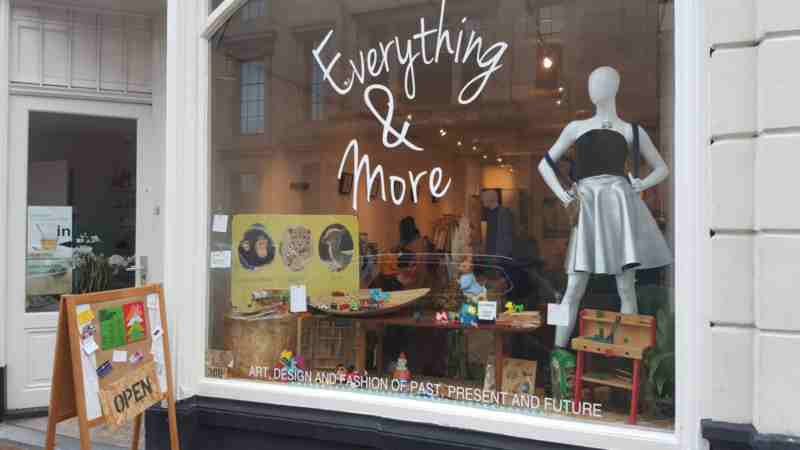 Everything & More is een winkel waar startende designers en kunstenaars hun werk tonen, en waar de klant terecht kan voor iets nieuws en unieks.