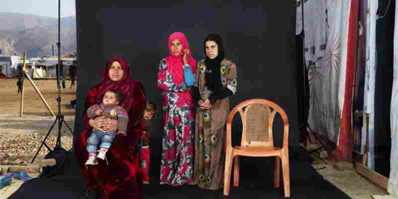 Worldpress photo Dario-Mitidieri Lost-Family-Portraits